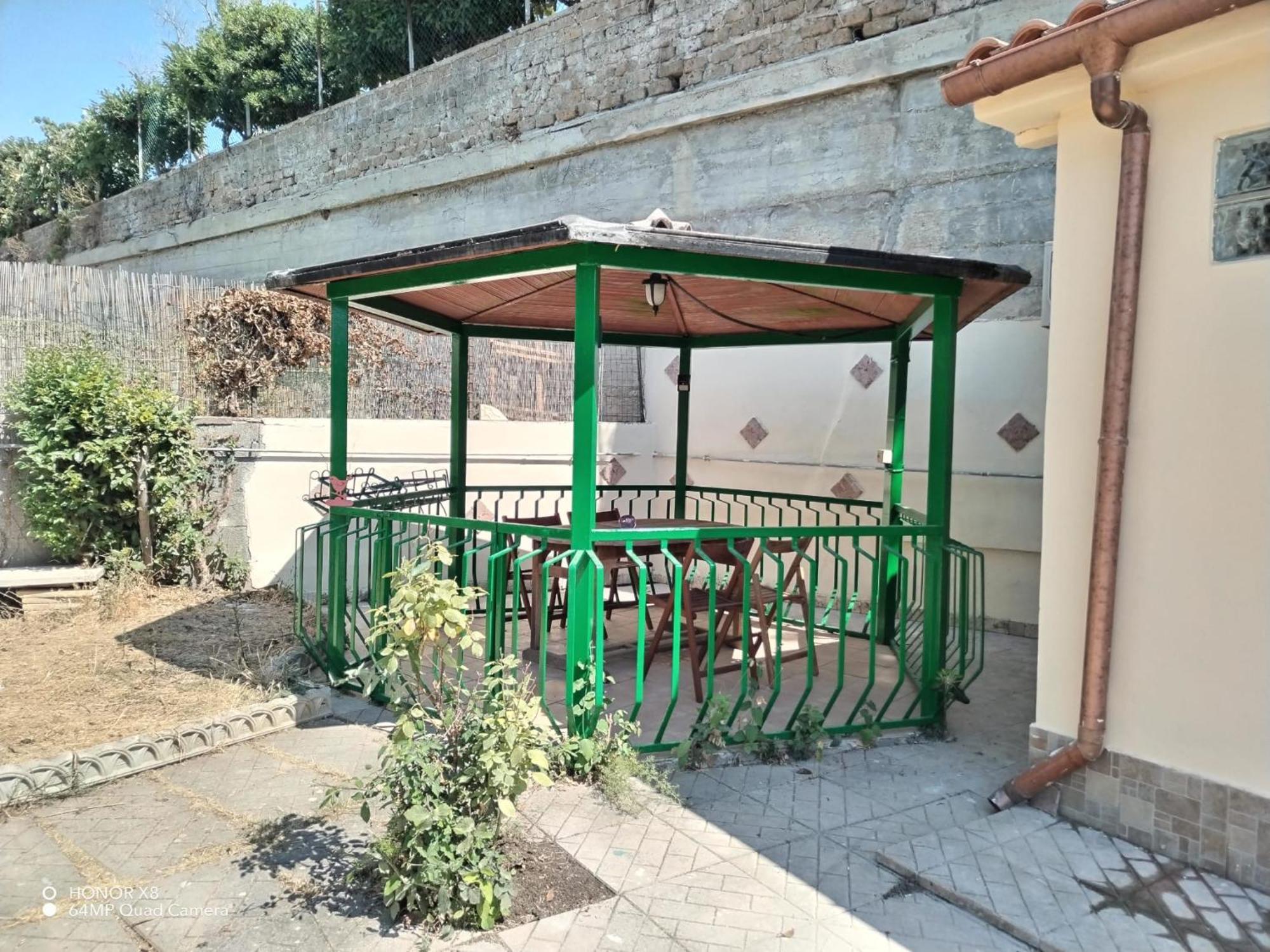 B&B Civitavecchia La Casetta Con Giardino מראה חיצוני תמונה