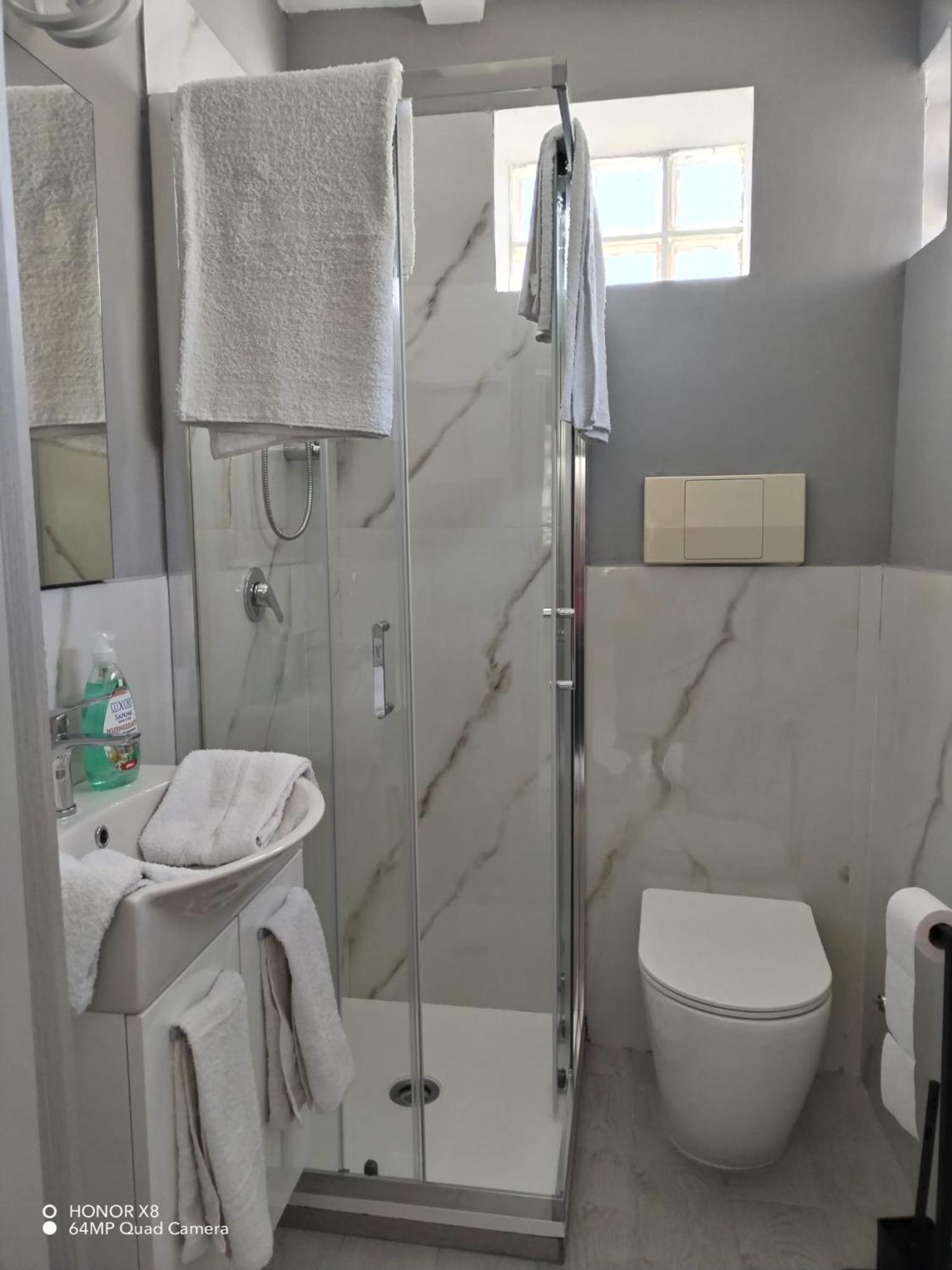 B&B Civitavecchia La Casetta Con Giardino מראה חיצוני תמונה