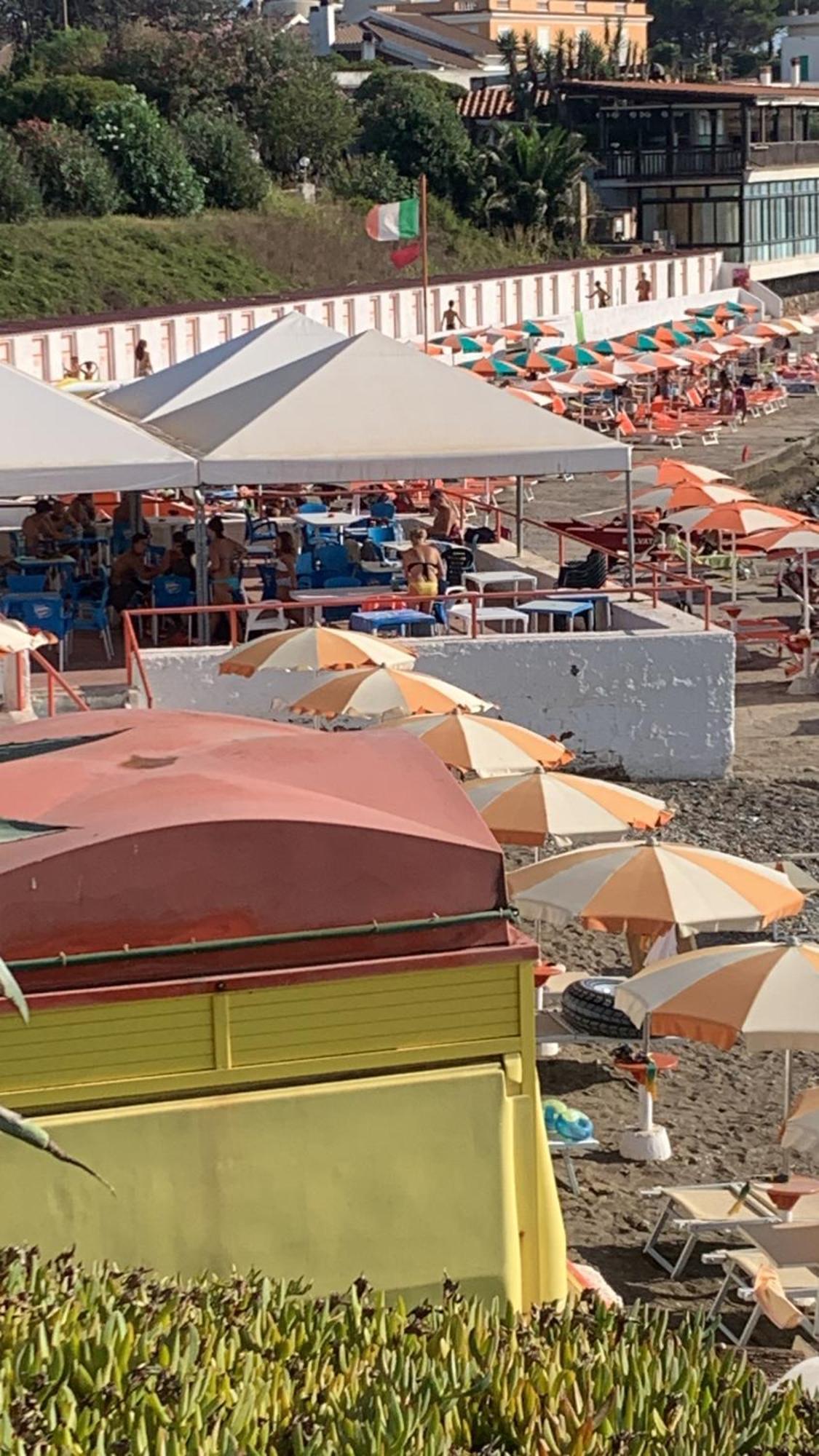 B&B Civitavecchia La Casetta Con Giardino מראה חיצוני תמונה