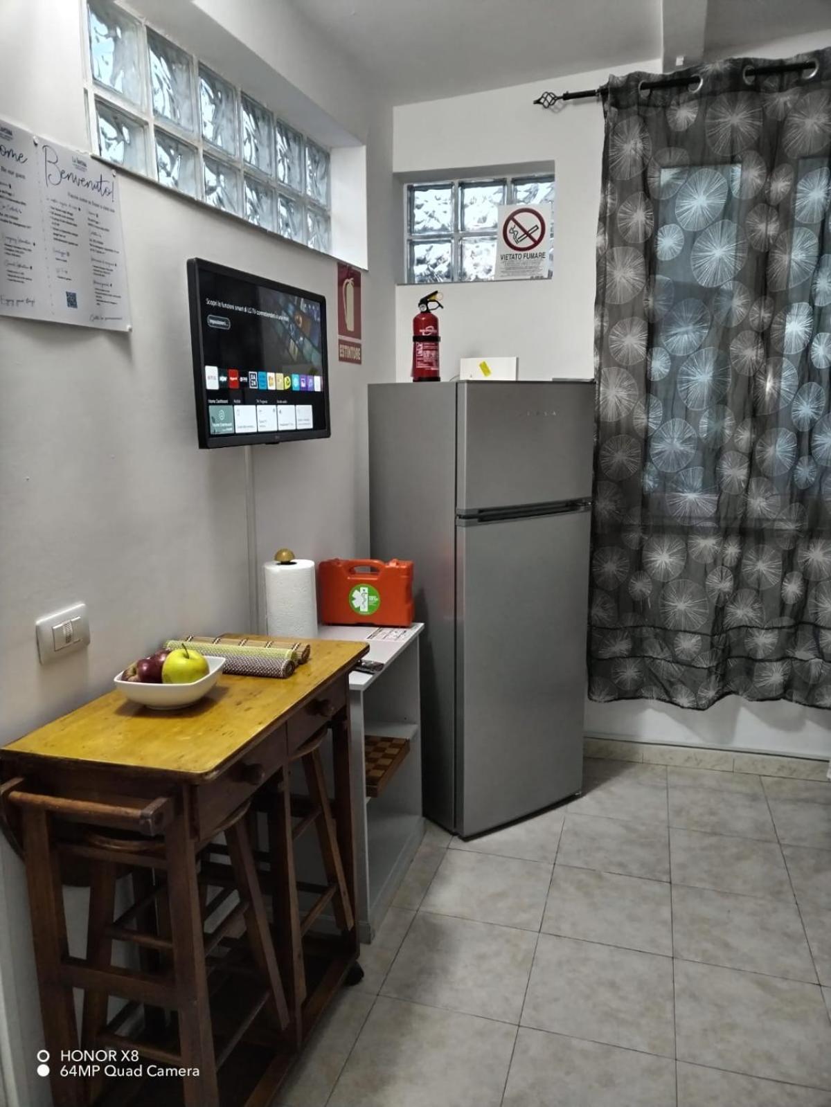 B&B Civitavecchia La Casetta Con Giardino מראה חיצוני תמונה