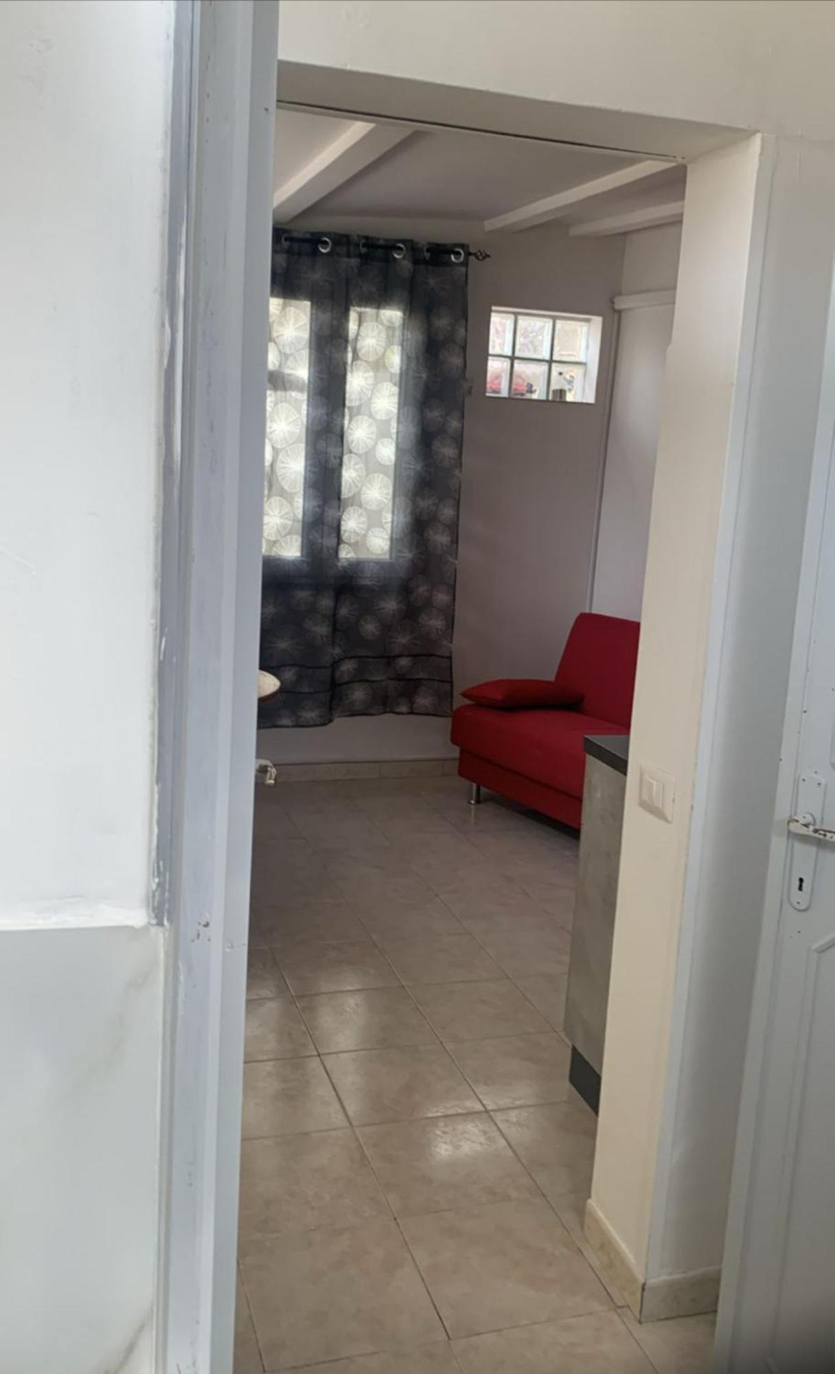 B&B Civitavecchia La Casetta Con Giardino מראה חיצוני תמונה