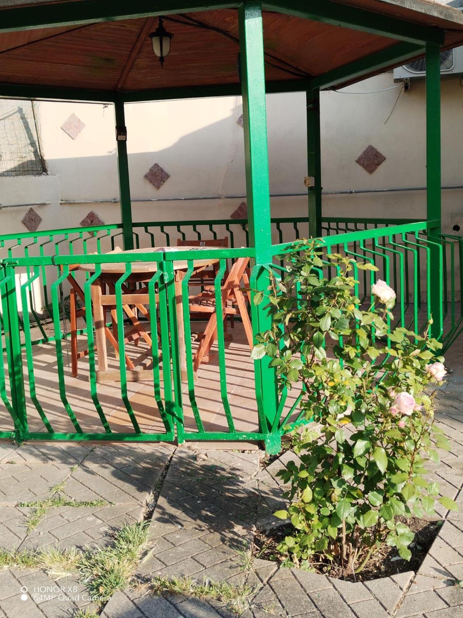 B&B Civitavecchia La Casetta Con Giardino מראה חיצוני תמונה